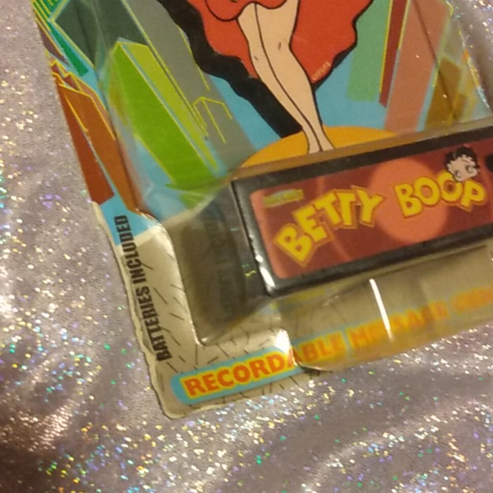 NIB Betty Boop Magnetic Message Center - Picture 6 of 6